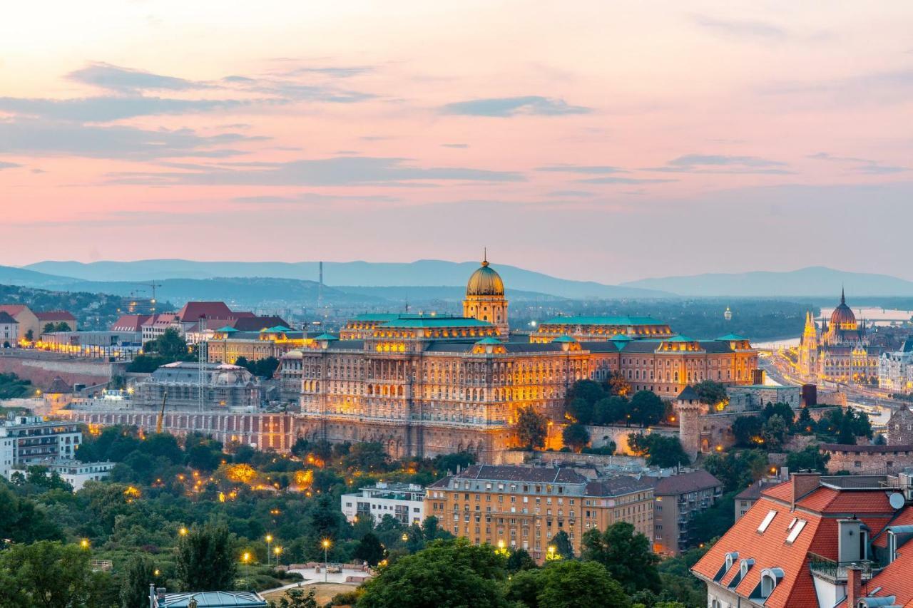 Apartment On Gellert Hill Downtown With Free Garage & Castle View Budapest Exterior photo